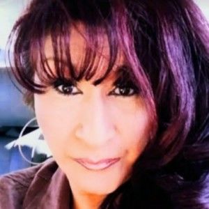 Meet your Posher, Yvette